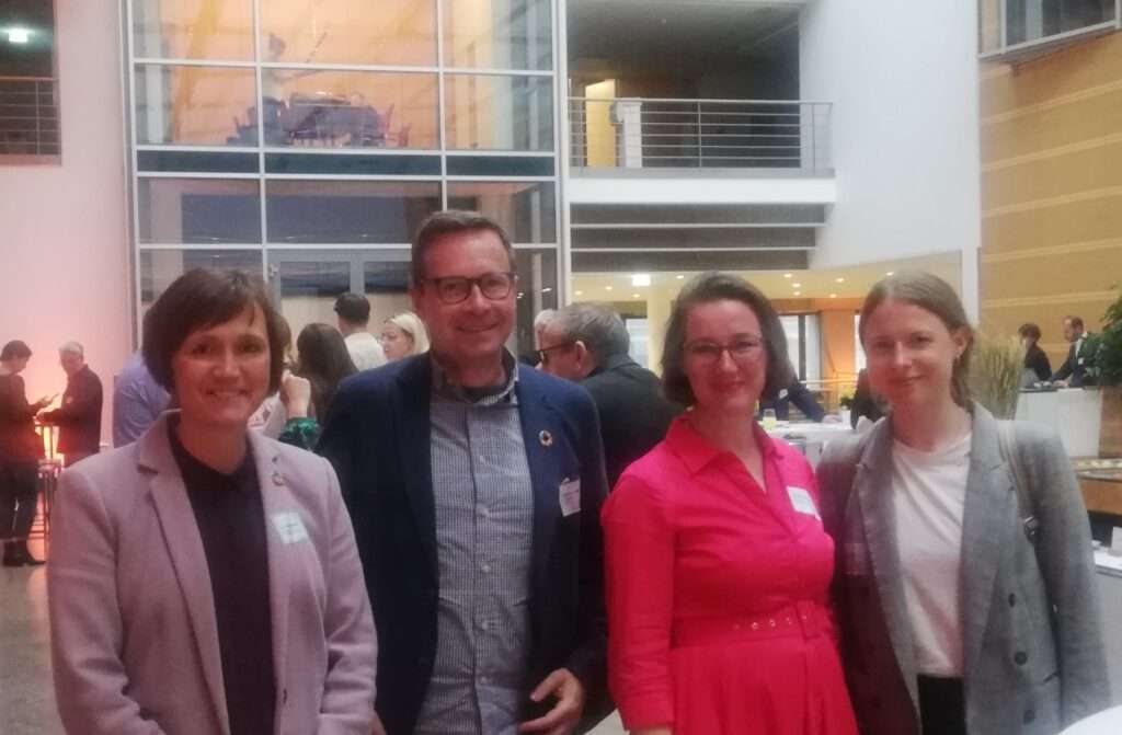 Gemeinsam mehr erreichen | greenAssec Finanzservice Gemeinsam mehr erreichen